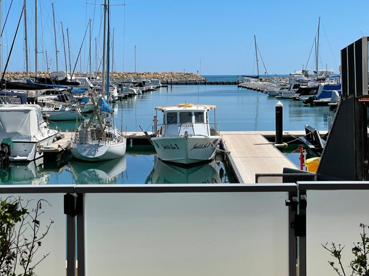 Mariner'S Cove ~ Luxe Waterfront Apartment Mindarie 外观 照片