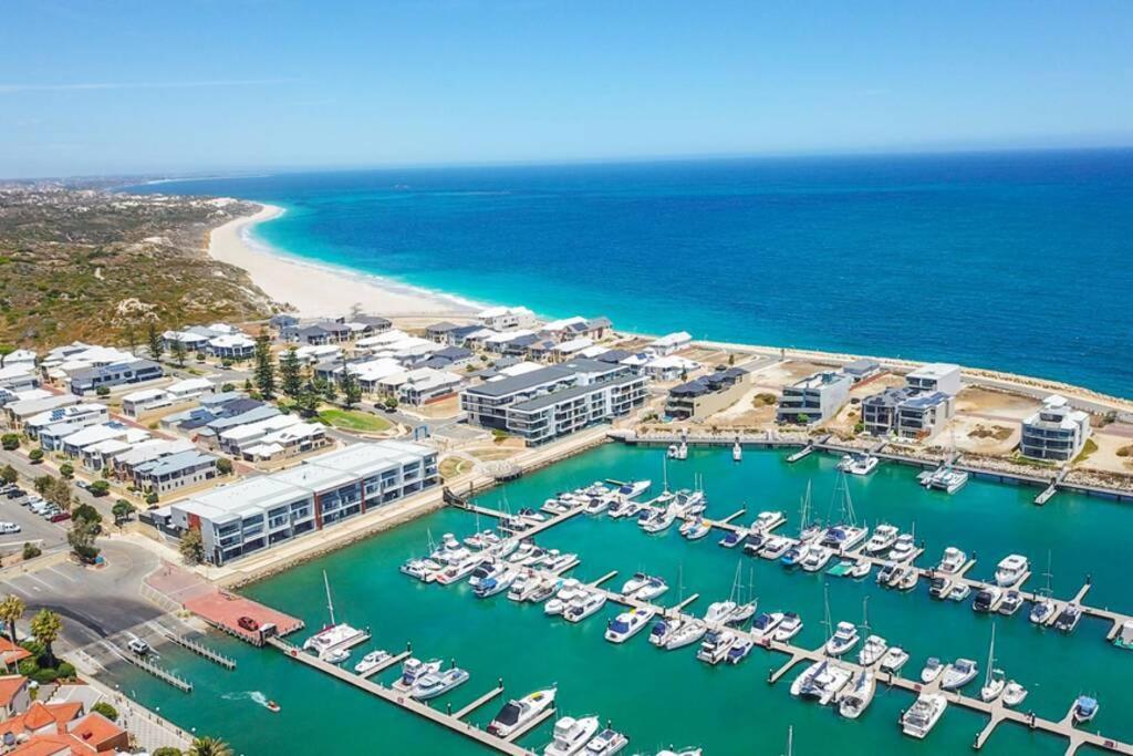 Mariner'S Cove ~ Luxe Waterfront Apartment Mindarie 外观 照片