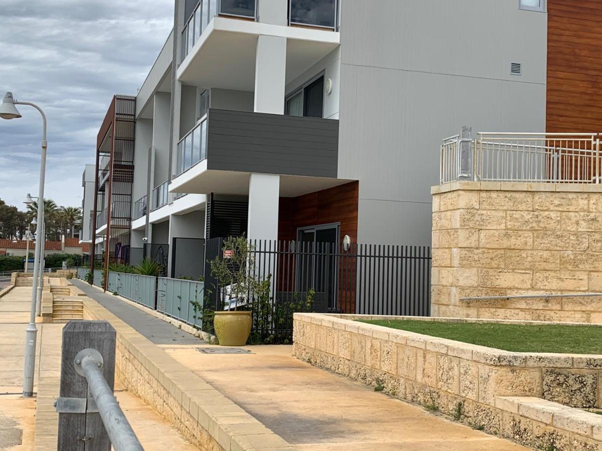 Mariner'S Cove ~ Luxe Waterfront Apartment Mindarie 外观 照片